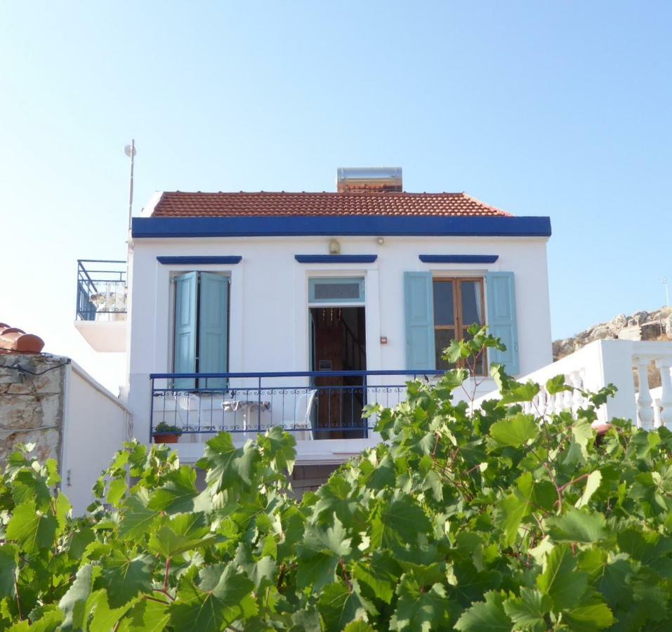 Villa Yorgos Chalki Town Exteriér fotografie